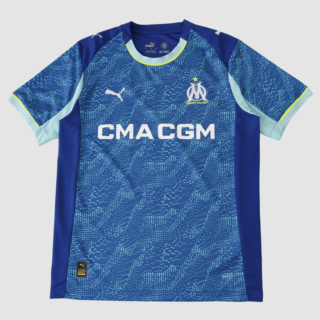 Camisa terceira Olympique Marseille 2025 2026 Puma azul com detalhes amarelos, design inspirado no mar Mediterrâneo e escudo do OM no peito